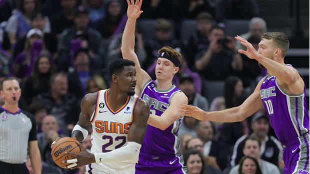 Deandre Ayton Kings